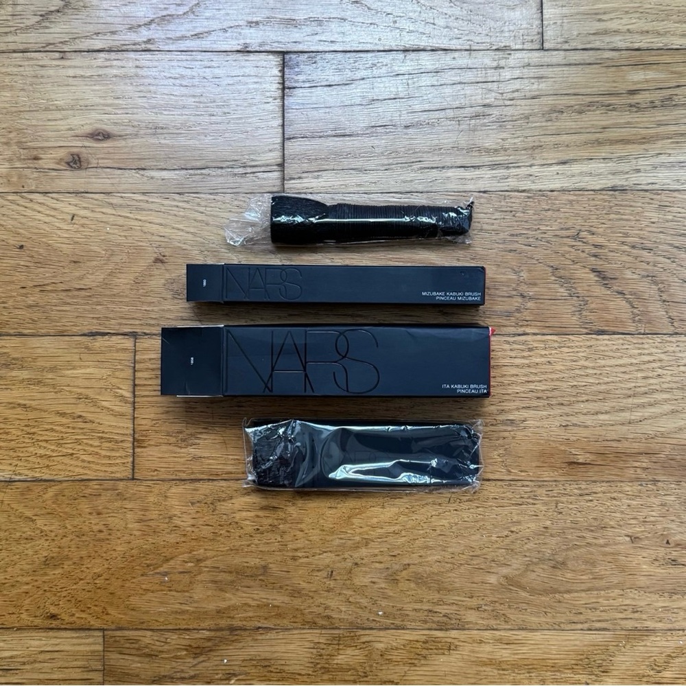 NWT NARS Cosmetics makeup brush bundle - Picture 13 of 16